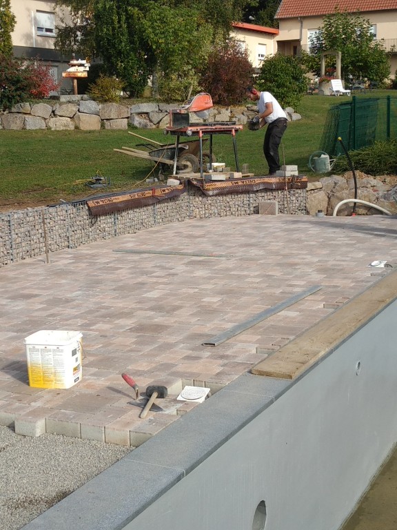 Guide pratique du pavage de jardin, matériaux et méthodes pour un résultat impeccable